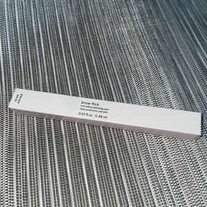 Glossier BROW FLICK IN BROWN🟤🤎🟤